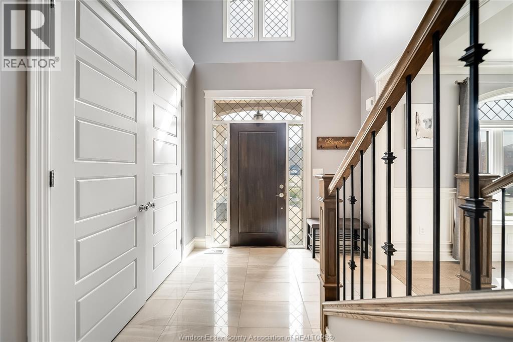 1096 CHARLOTTE CRESCENT - 5