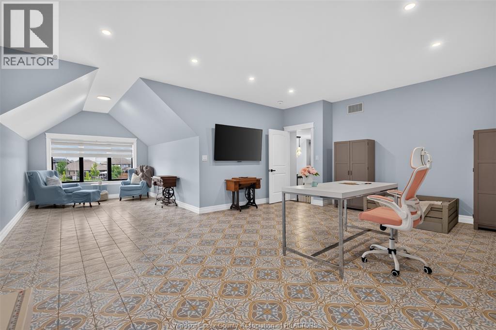 1030 LARK STREET - 23