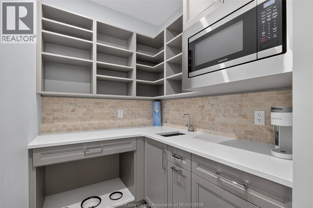 1030 LARK STREET - 32