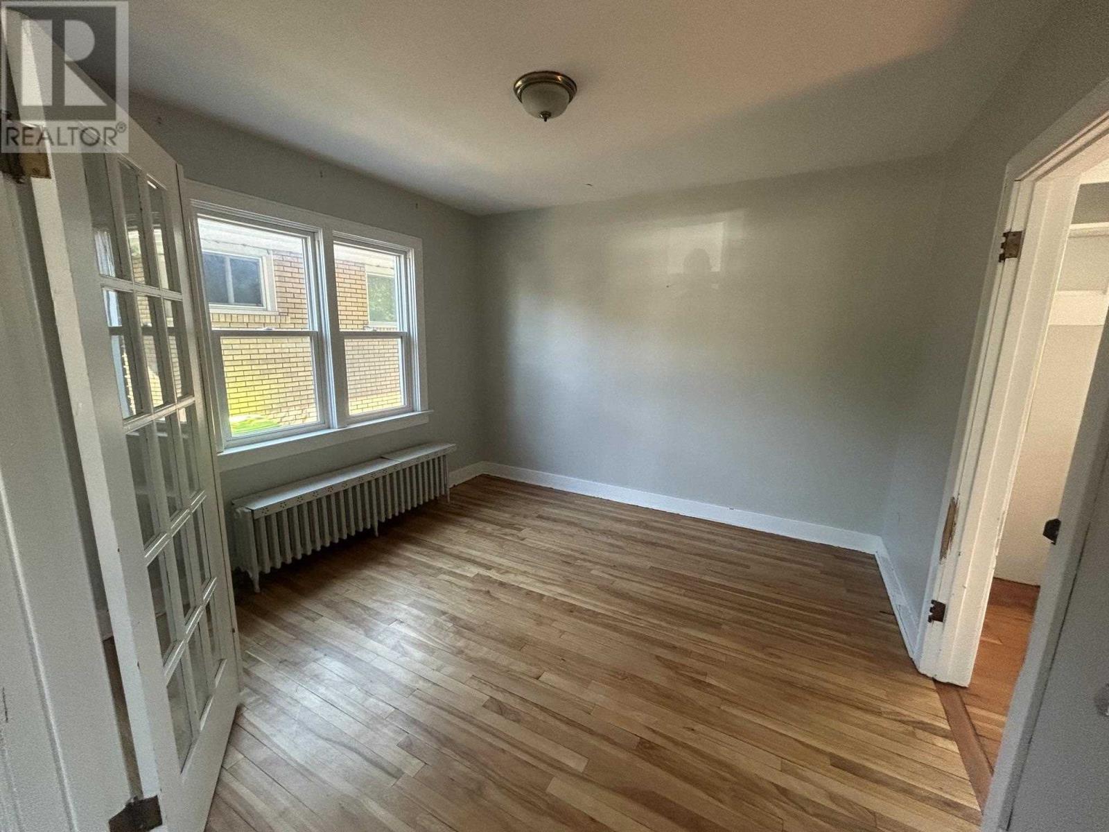 288 Patrick ST - 4