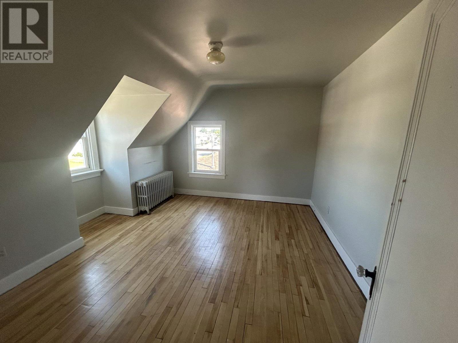 288 Patrick ST - 9