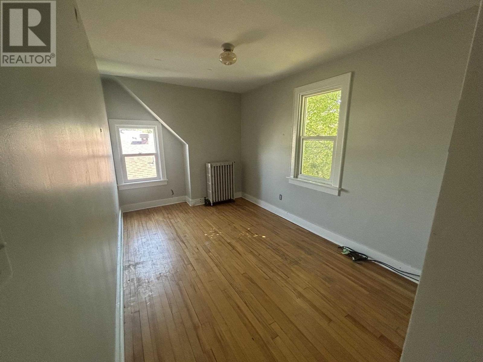 288 Patrick ST - 8