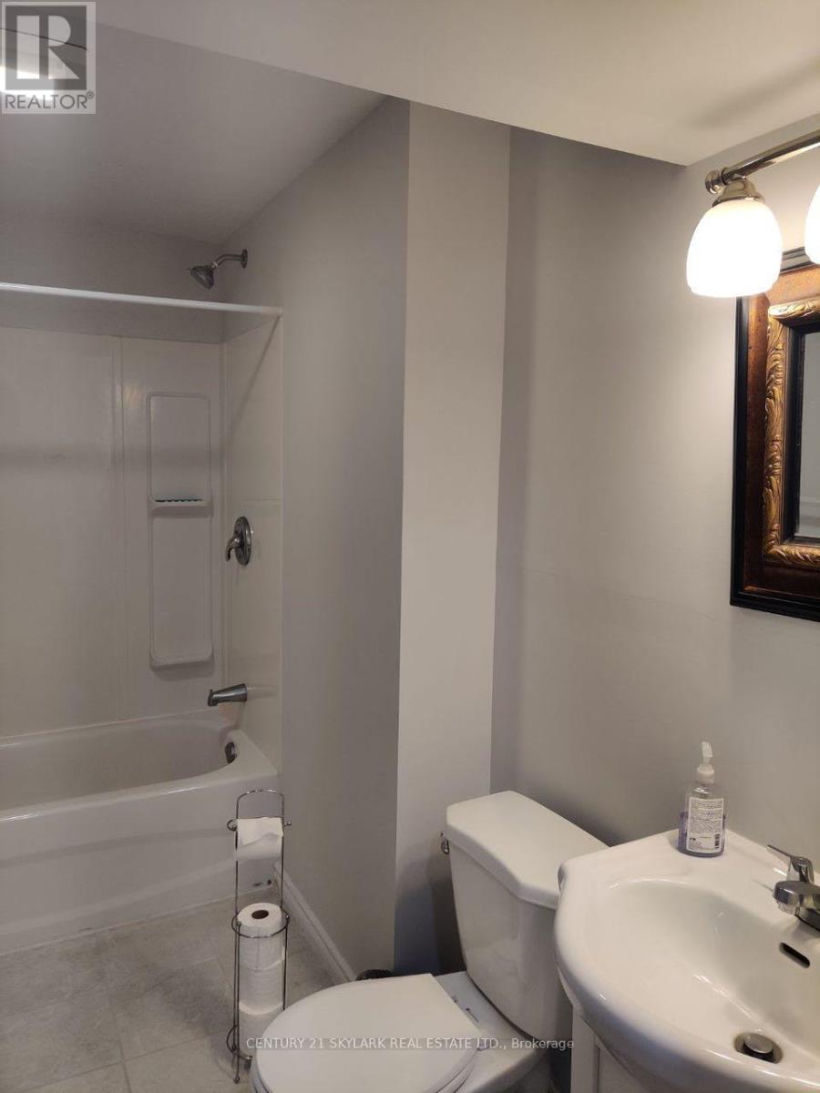 1922 DALHOUSIE CRESCENT - 49