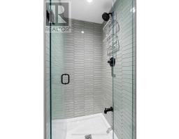 409 - 5 Lakeview (short Term) Avenue, Toronto, ON M6H0H3 Photo 13