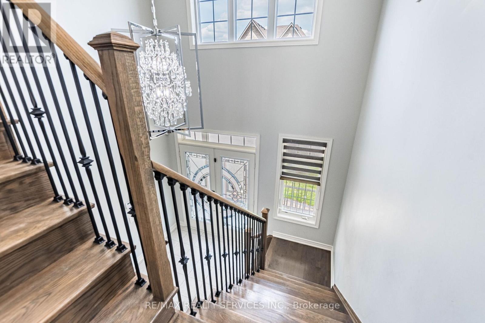 10 PINEDALE AVENUE - 20