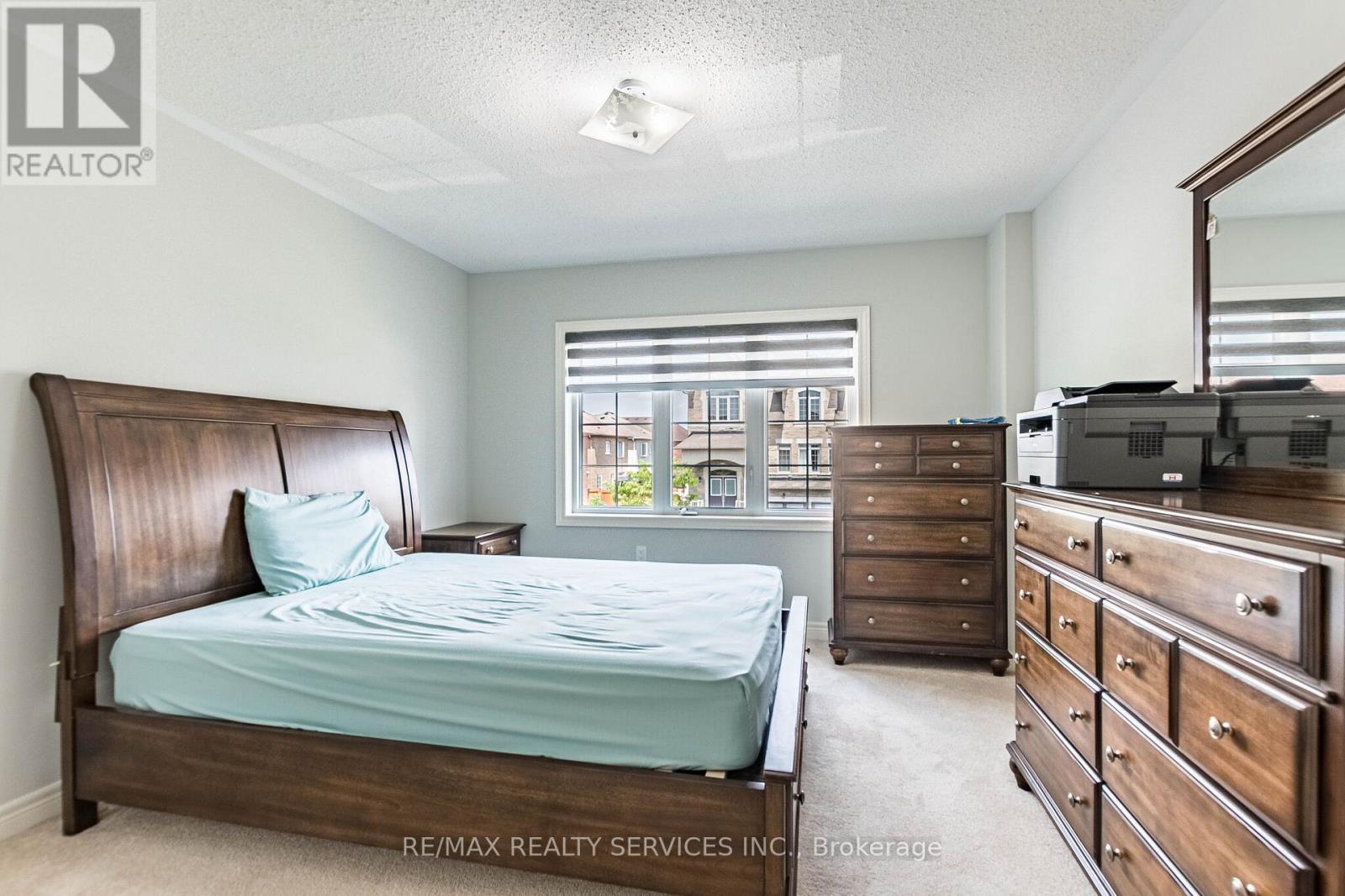 10 PINEDALE AVENUE - 23