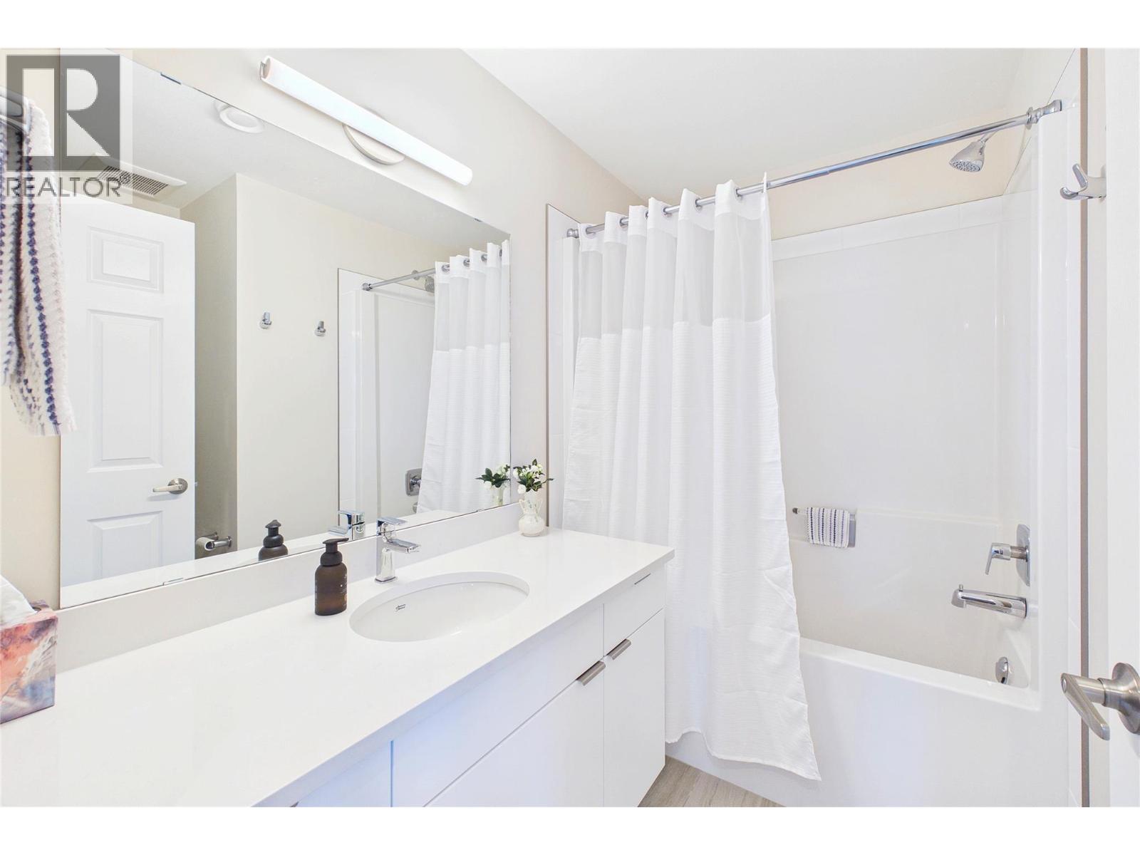 3362 SKAHA LAKE Road Unit# 701, Penticton