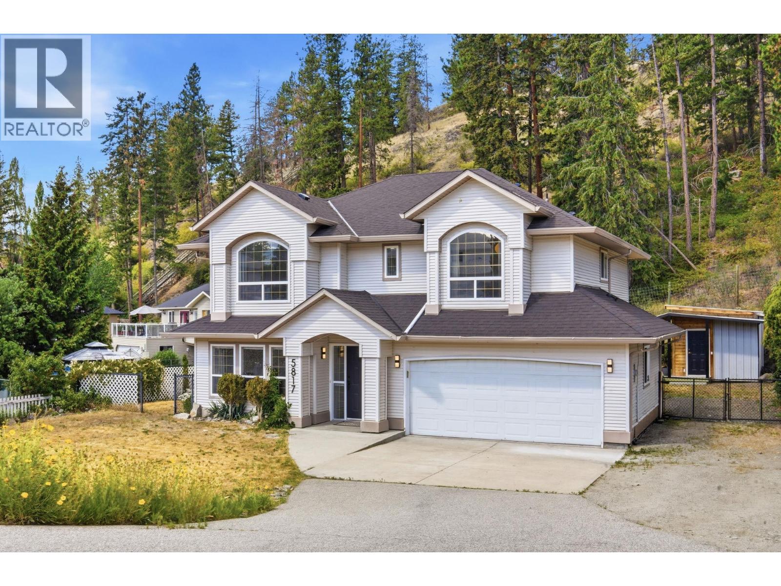 5817 Victoria Street - 1