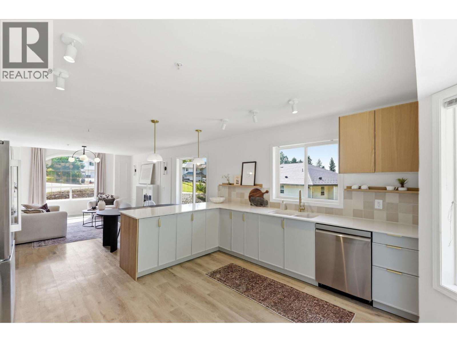 5817 Victoria Street - 15