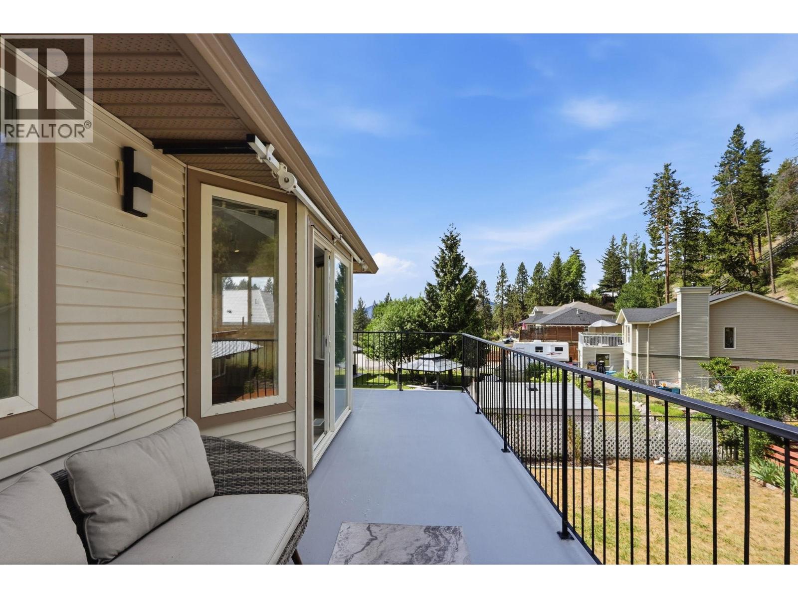 5817 Victoria Street - 19