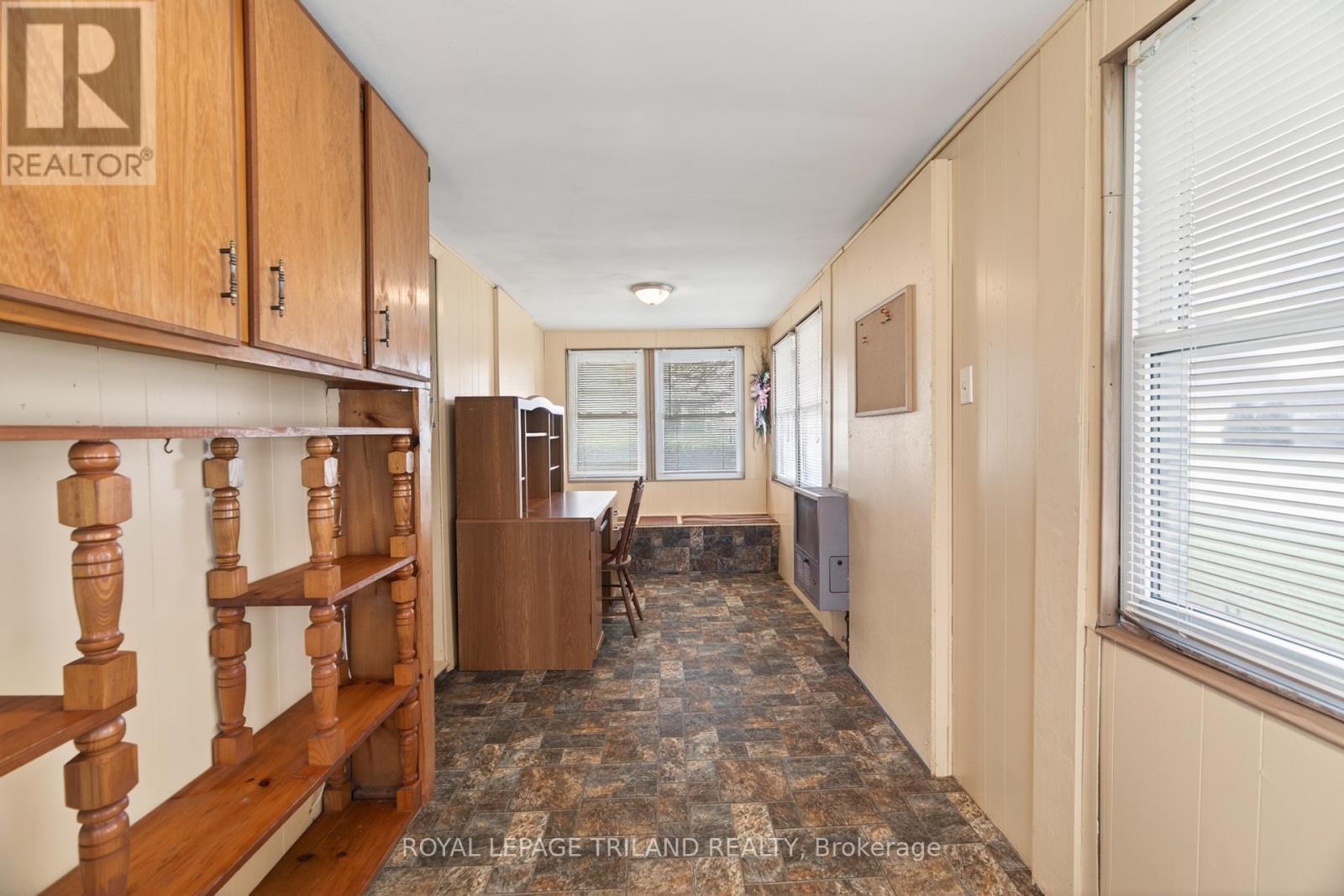 64 WELLINGTON AVENUE - 20