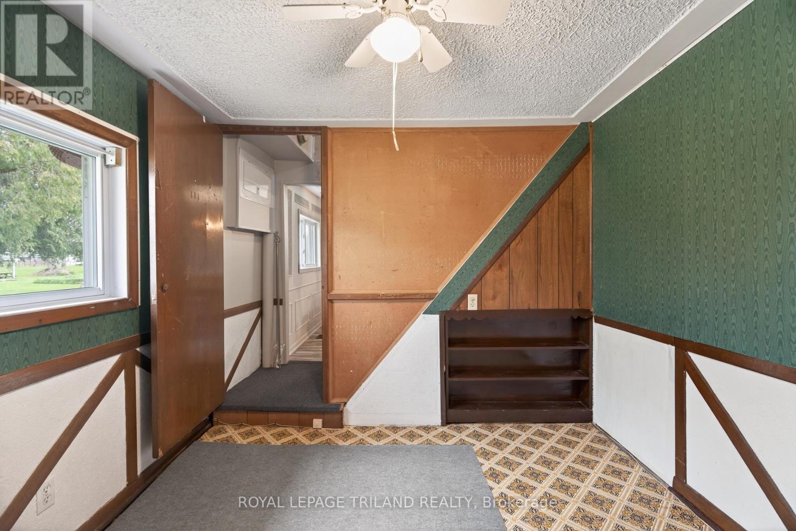 64 WELLINGTON AVENUE - 25