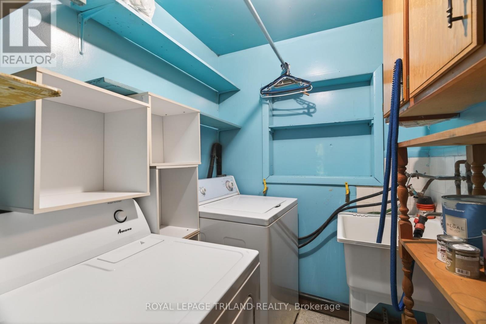 64 WELLINGTON AVENUE - 32