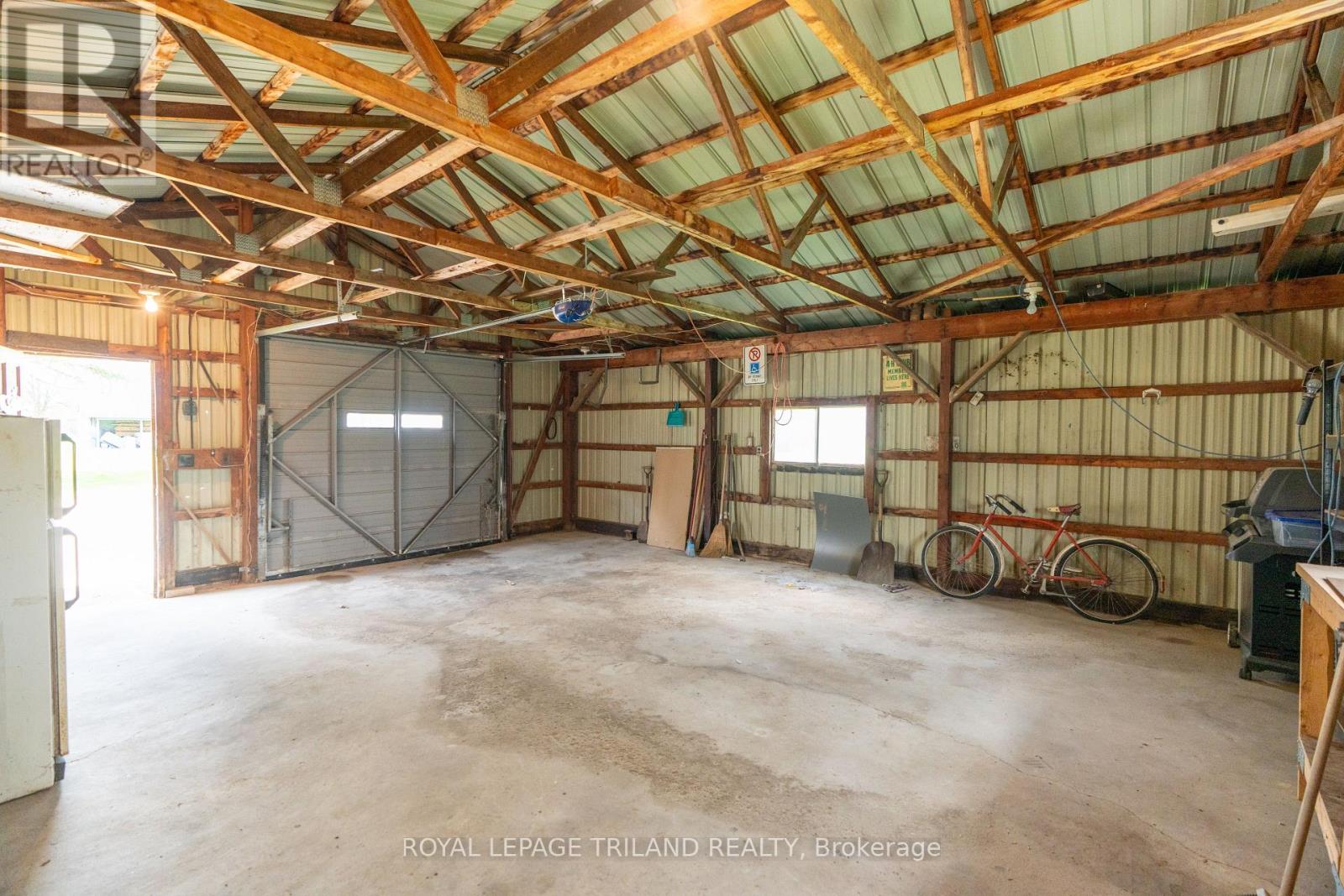 64 WELLINGTON AVENUE - 38