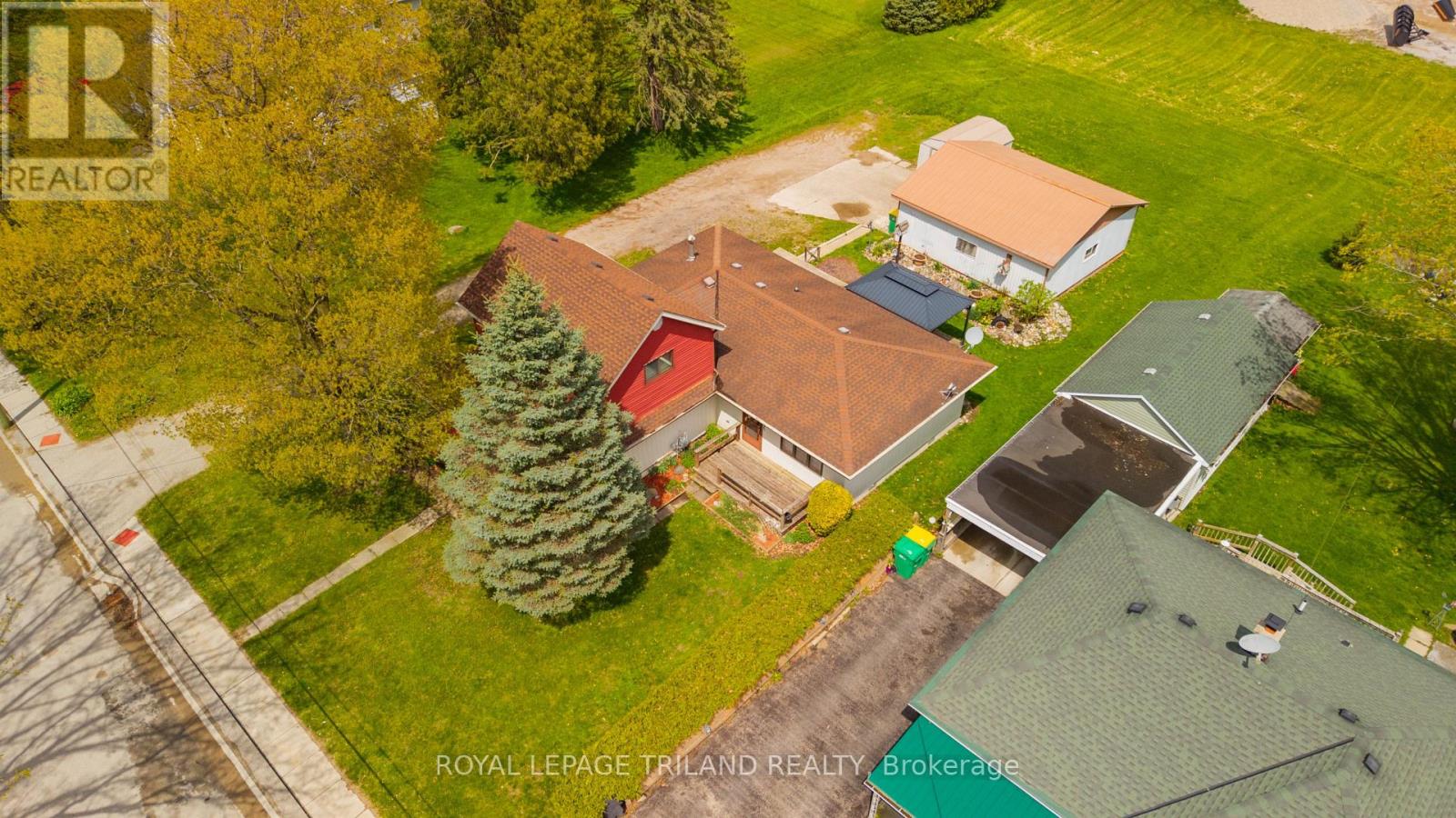 64 WELLINGTON AVENUE - 4