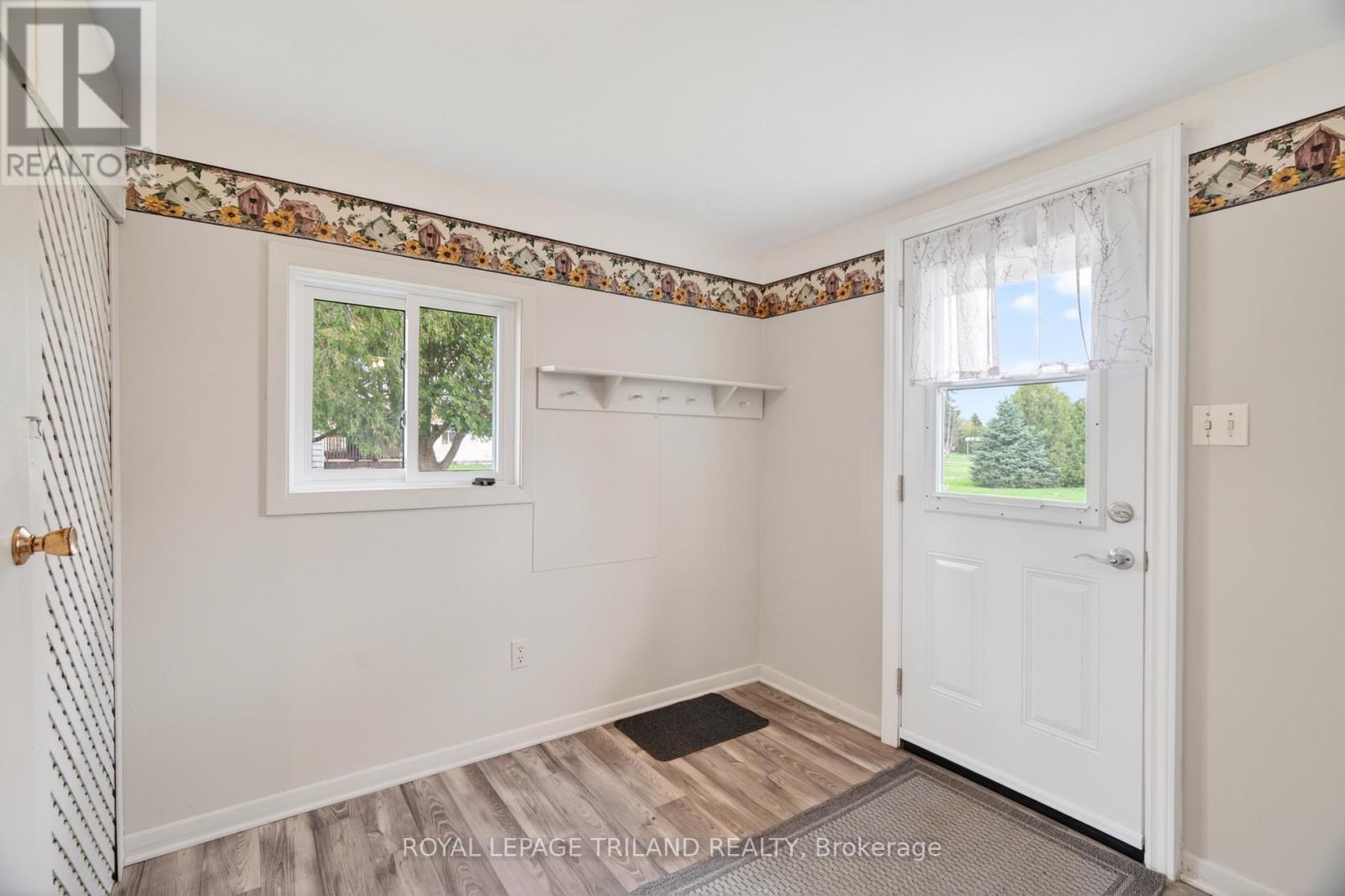 64 WELLINGTON AVENUE - 5