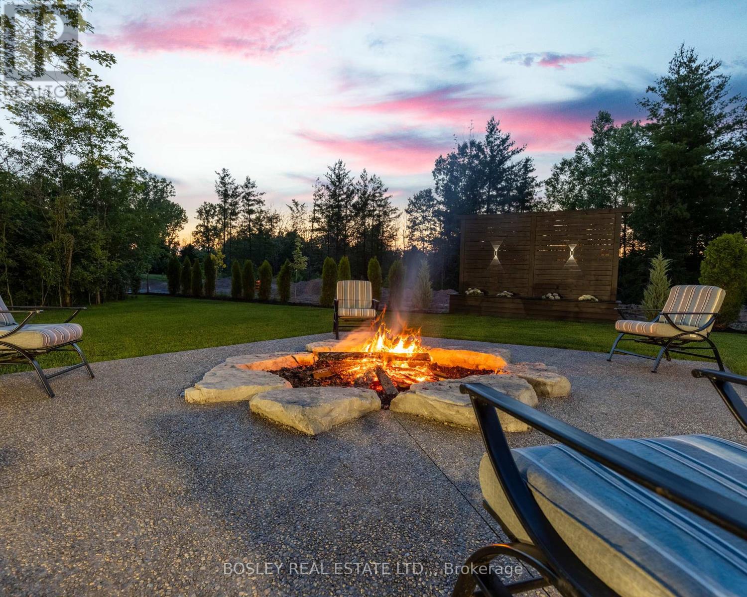 4949 LYON'S PARKWAY - 43