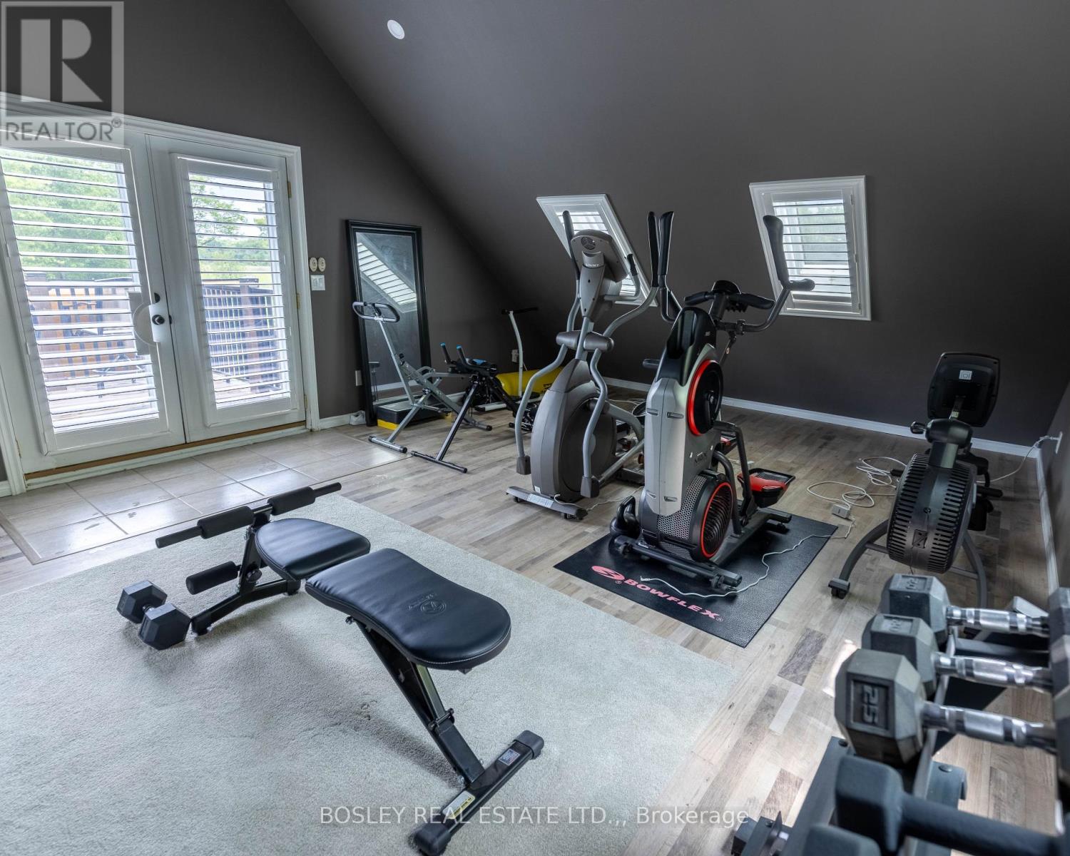 4949 LYON'S PARKWAY - 37