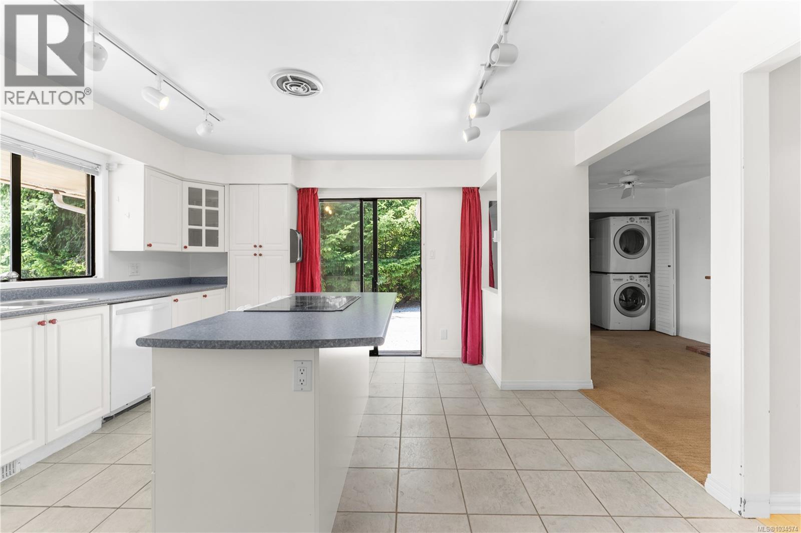 9871 Youbou Rd - 7