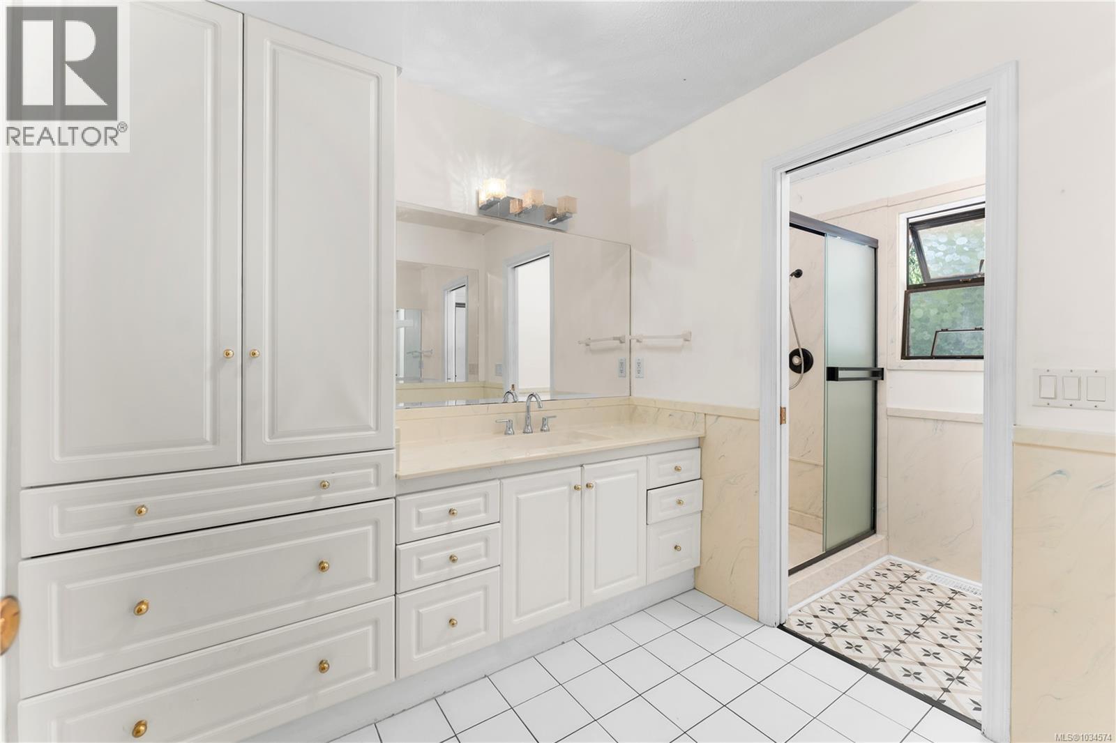 9871 Youbou Rd - 26