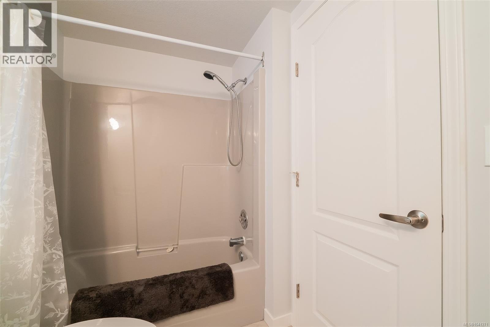 875 Brookfield Dr, Nanaimo