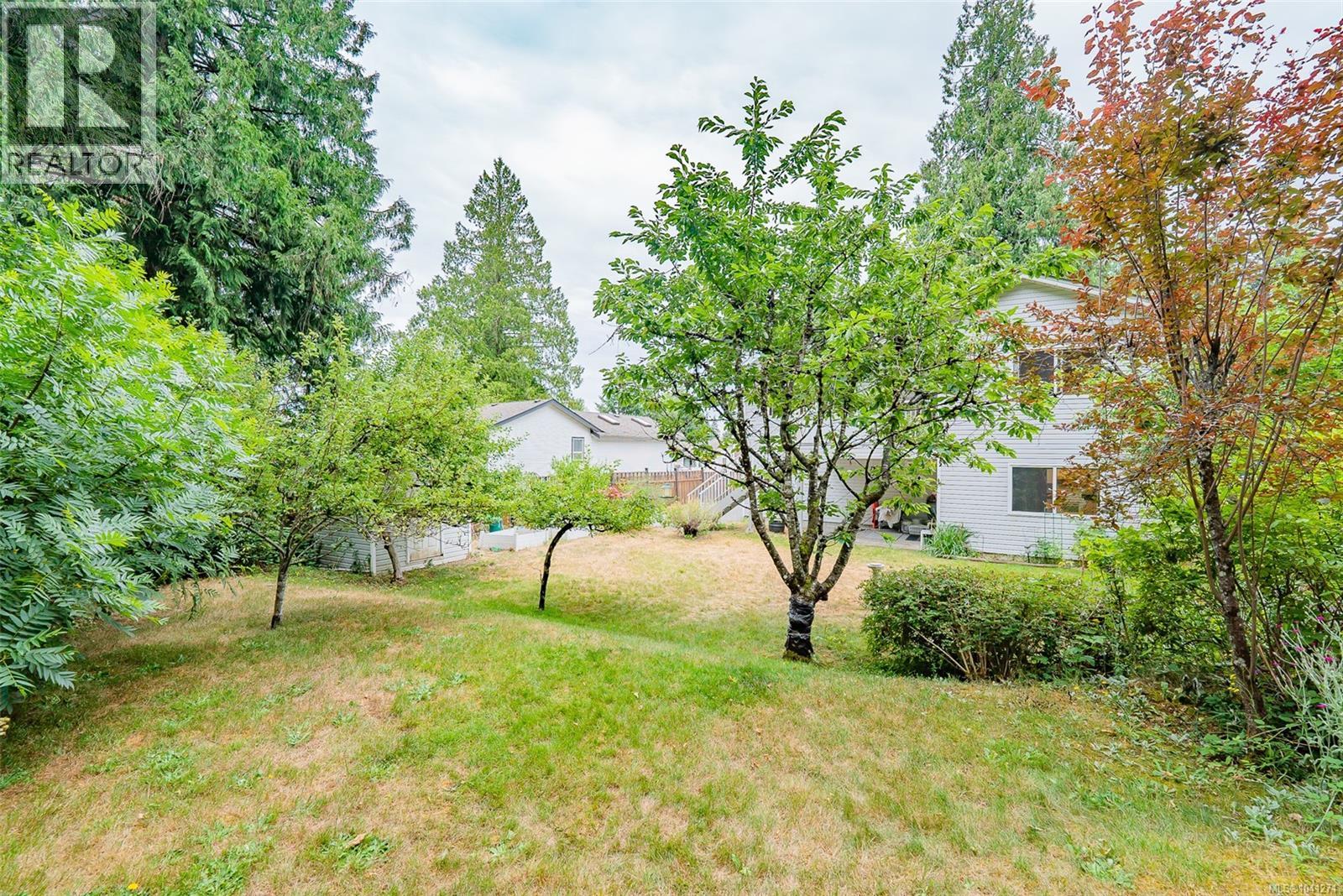 875 Brookfield Dr, Nanaimo