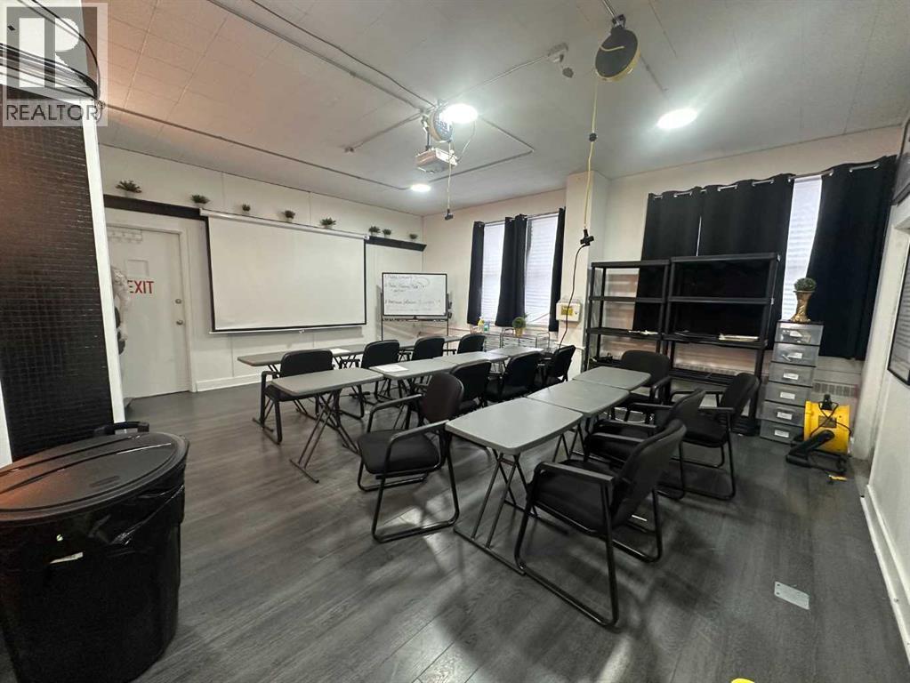 10001 101 Avenue - Photo 8