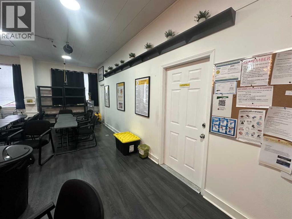 10001 101 Avenue - Photo 11