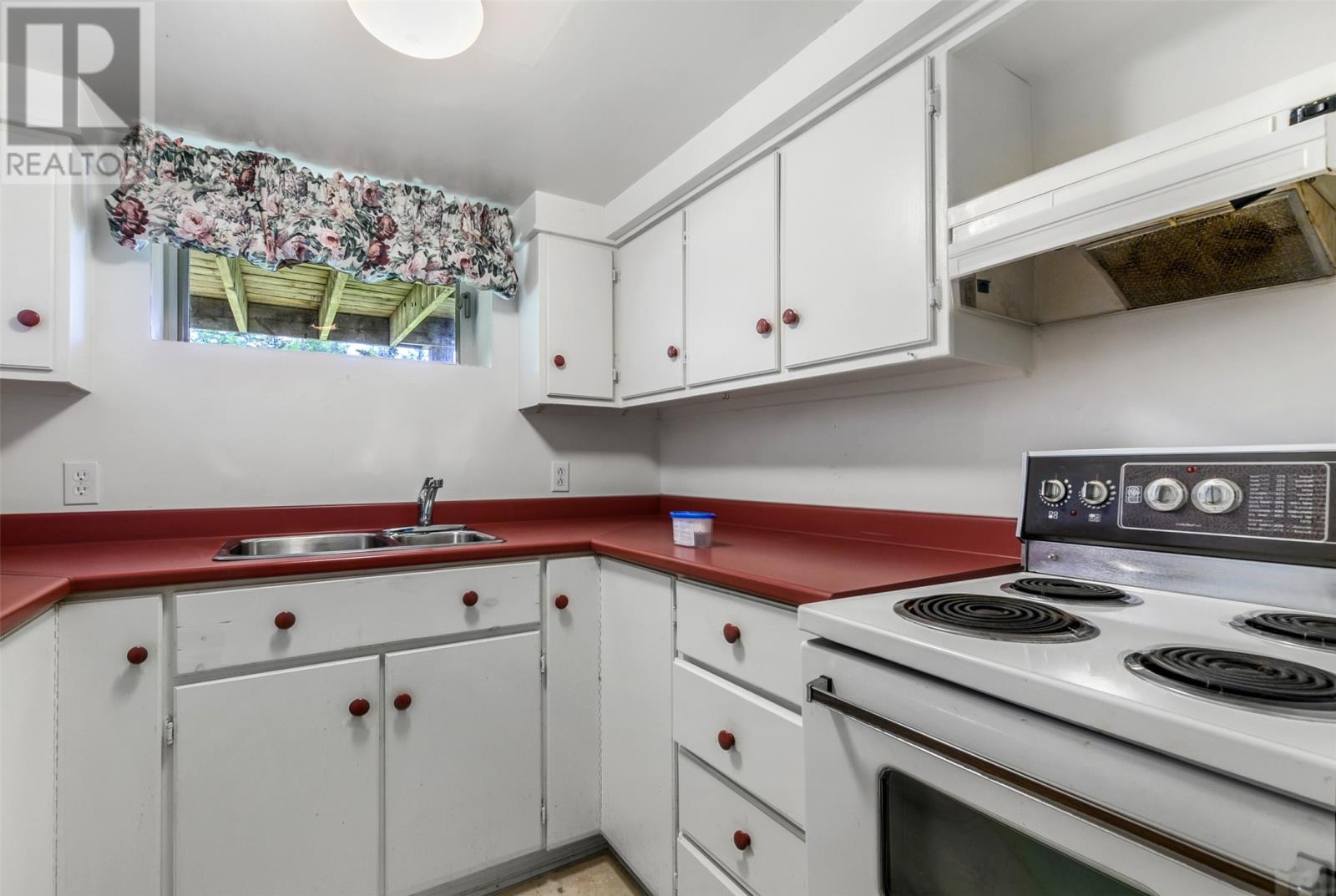14 Hilltop Lane - 19