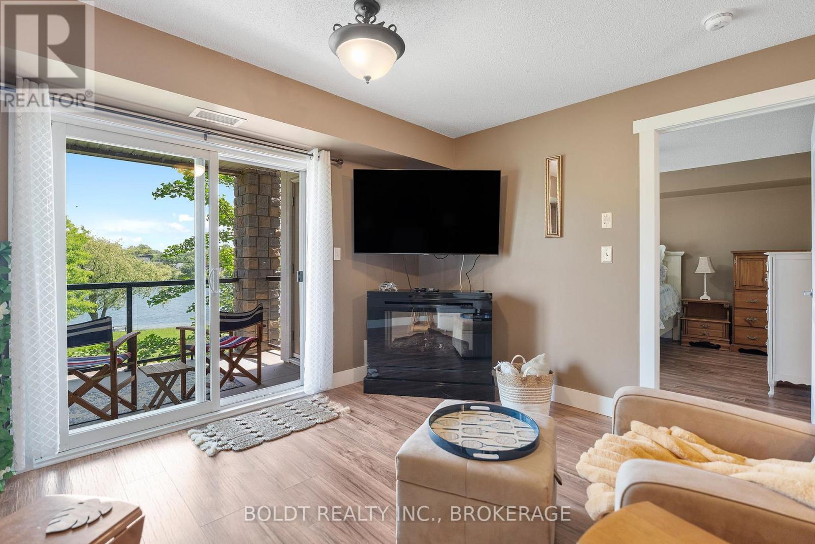 #1214 330 PRINCE CHARLES DRIVE S - 18