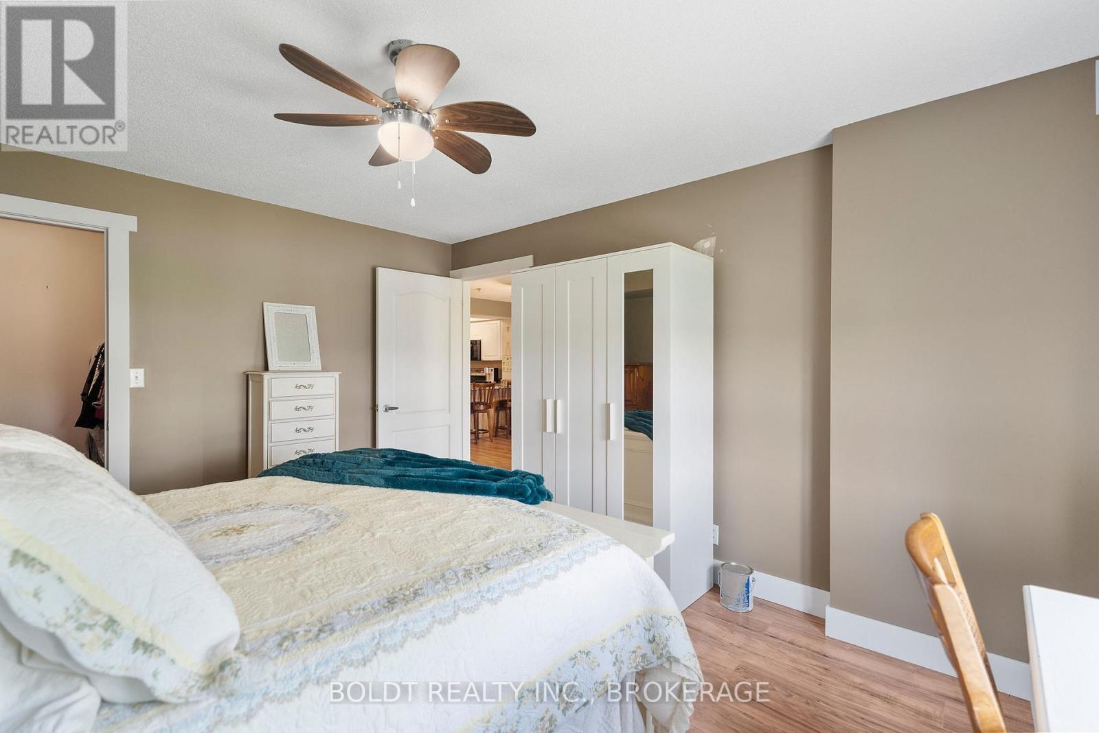 #1214 330 PRINCE CHARLES DRIVE S - 23