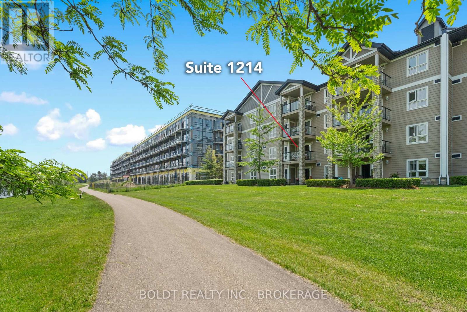 #1214 330 PRINCE CHARLES DRIVE S - 37
