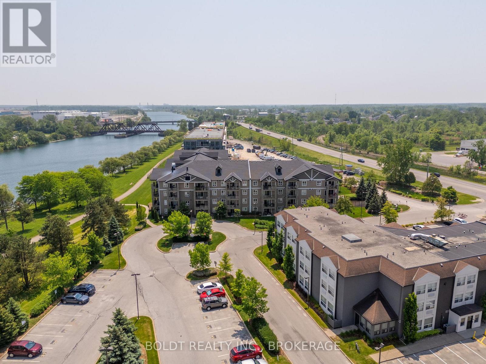 #1214 330 PRINCE CHARLES DRIVE S - 42