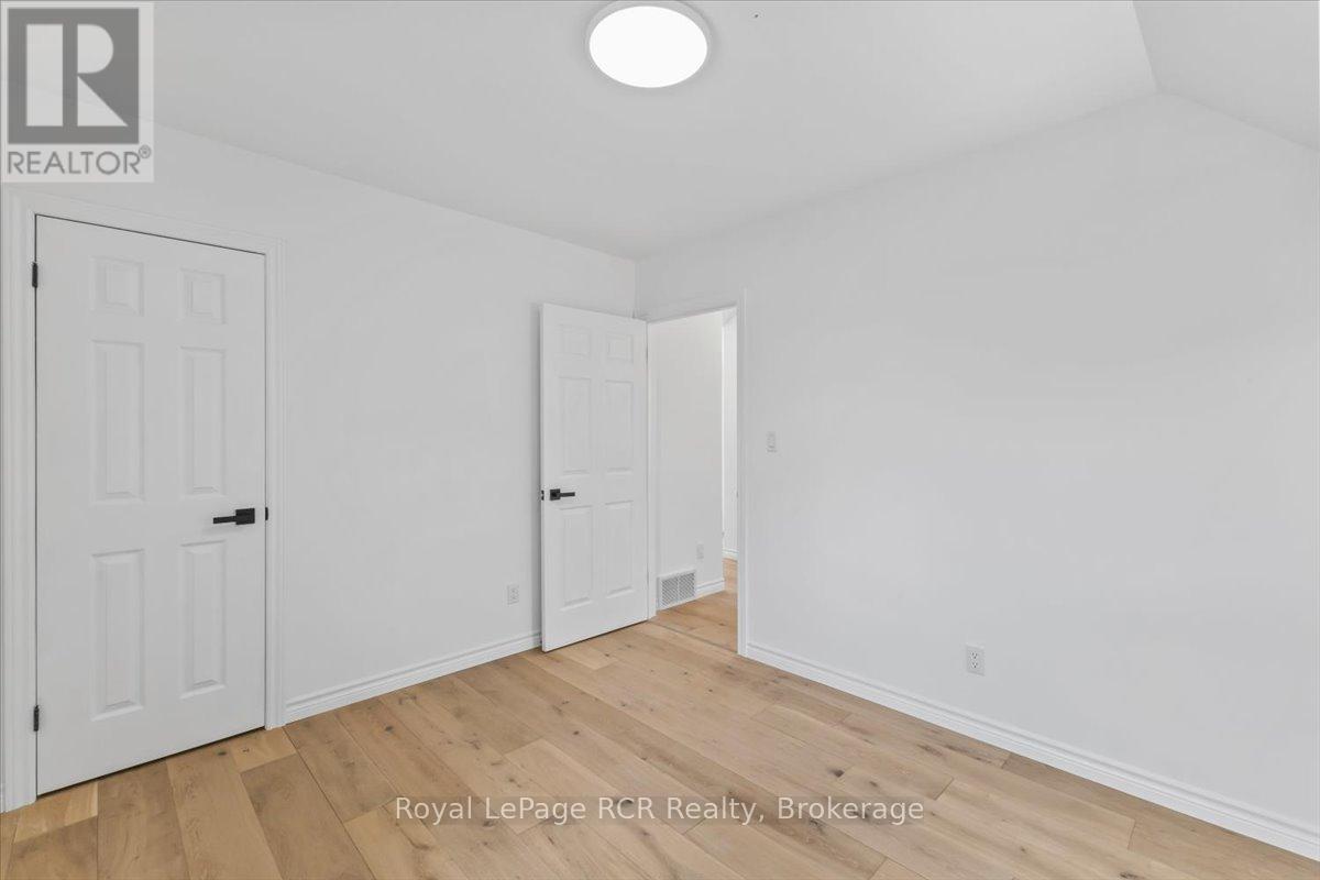 503 10TH AVENUE - 25