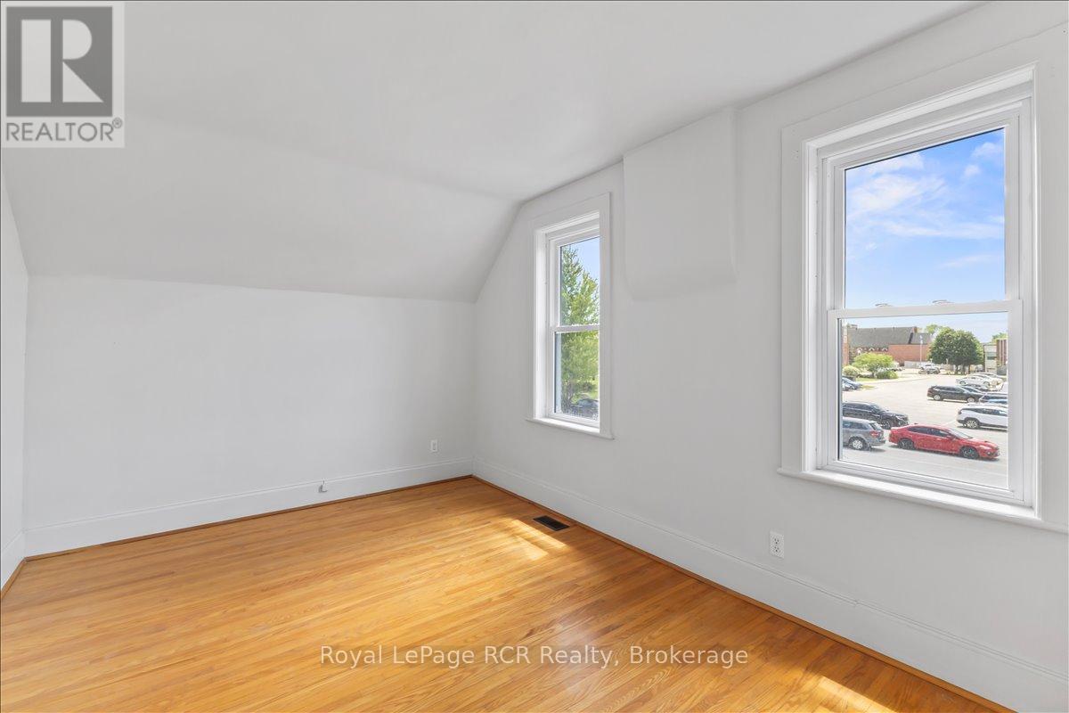 503 10TH AVENUE - 26