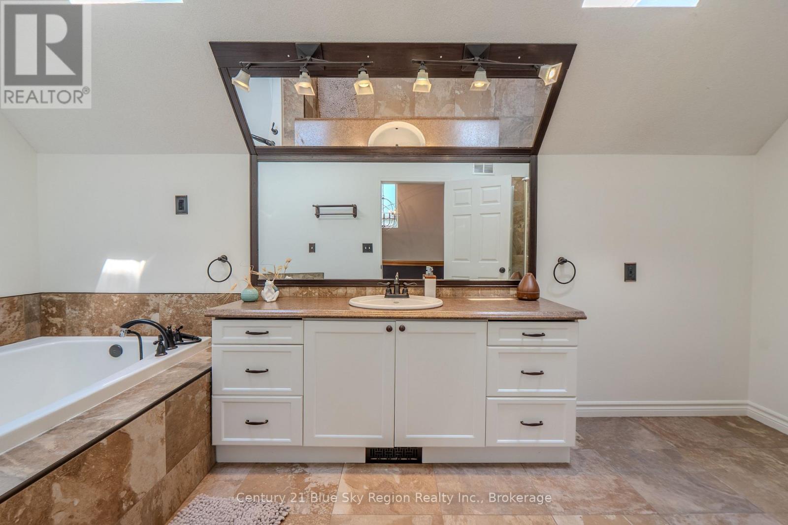 1151 PREMIER ROAD - 33