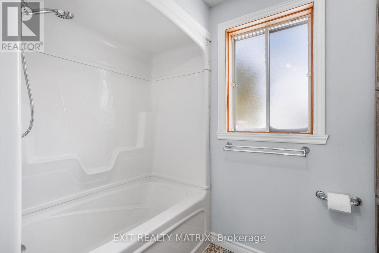 2811-2815 ROLLAND MASSIE ROAD - 18