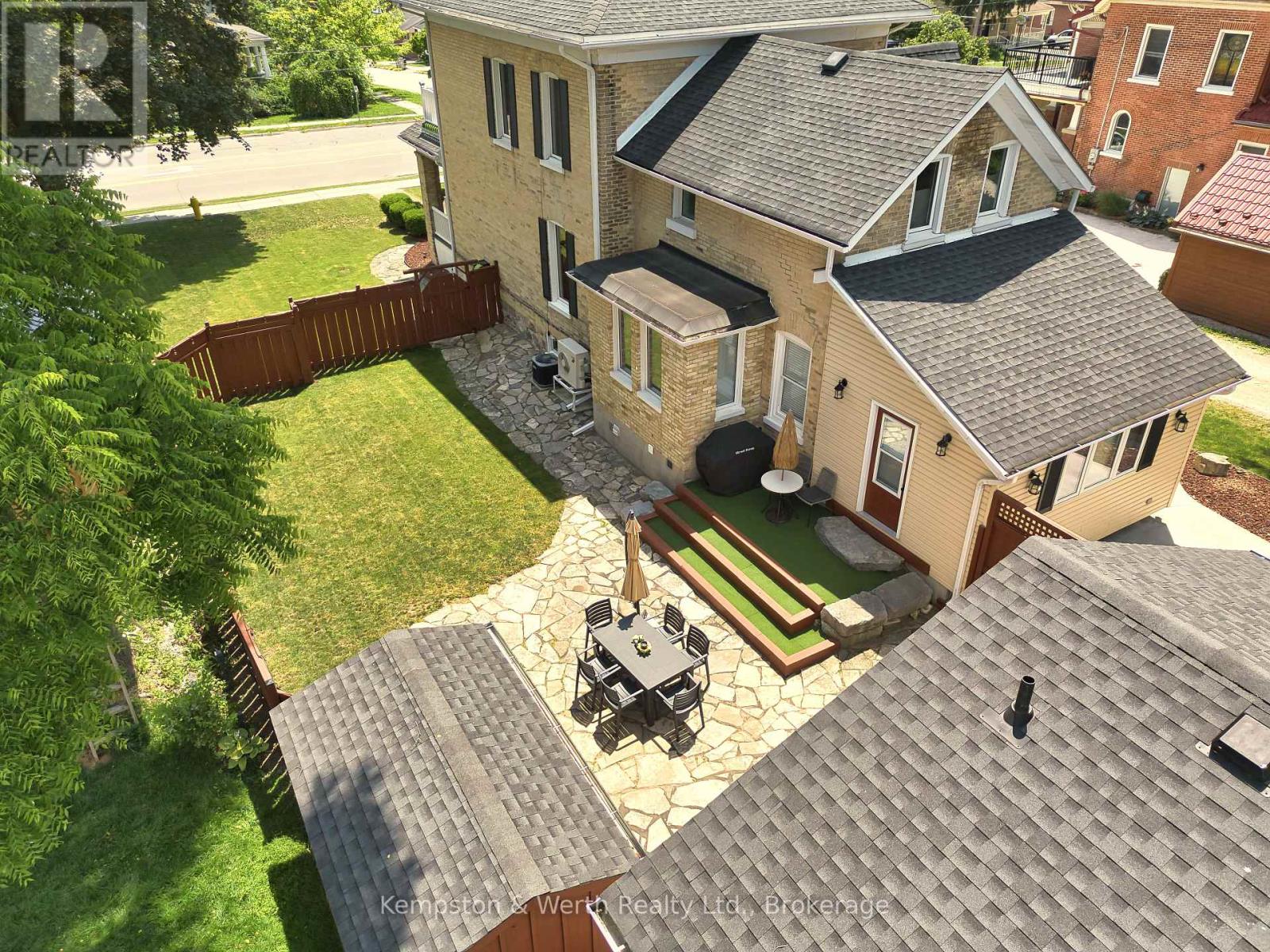 459 WALLACE AVENUE N - 10