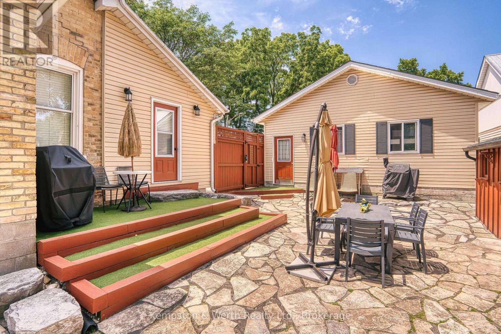459 WALLACE AVENUE N - 14