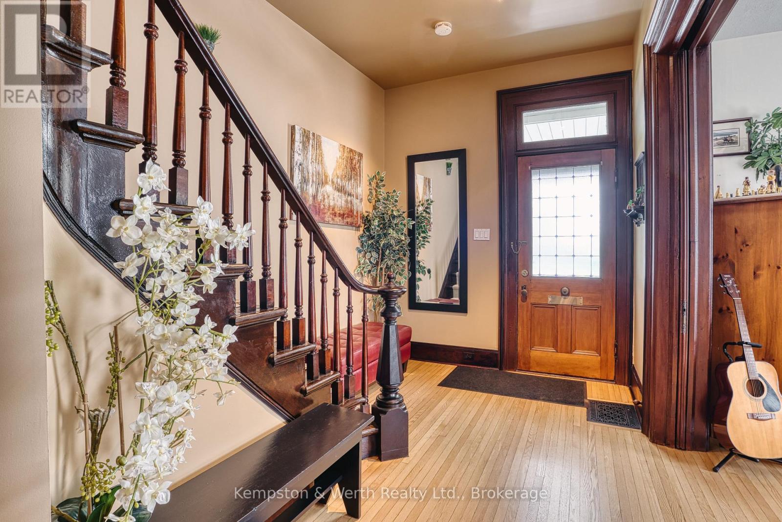 459 WALLACE AVENUE N - 17