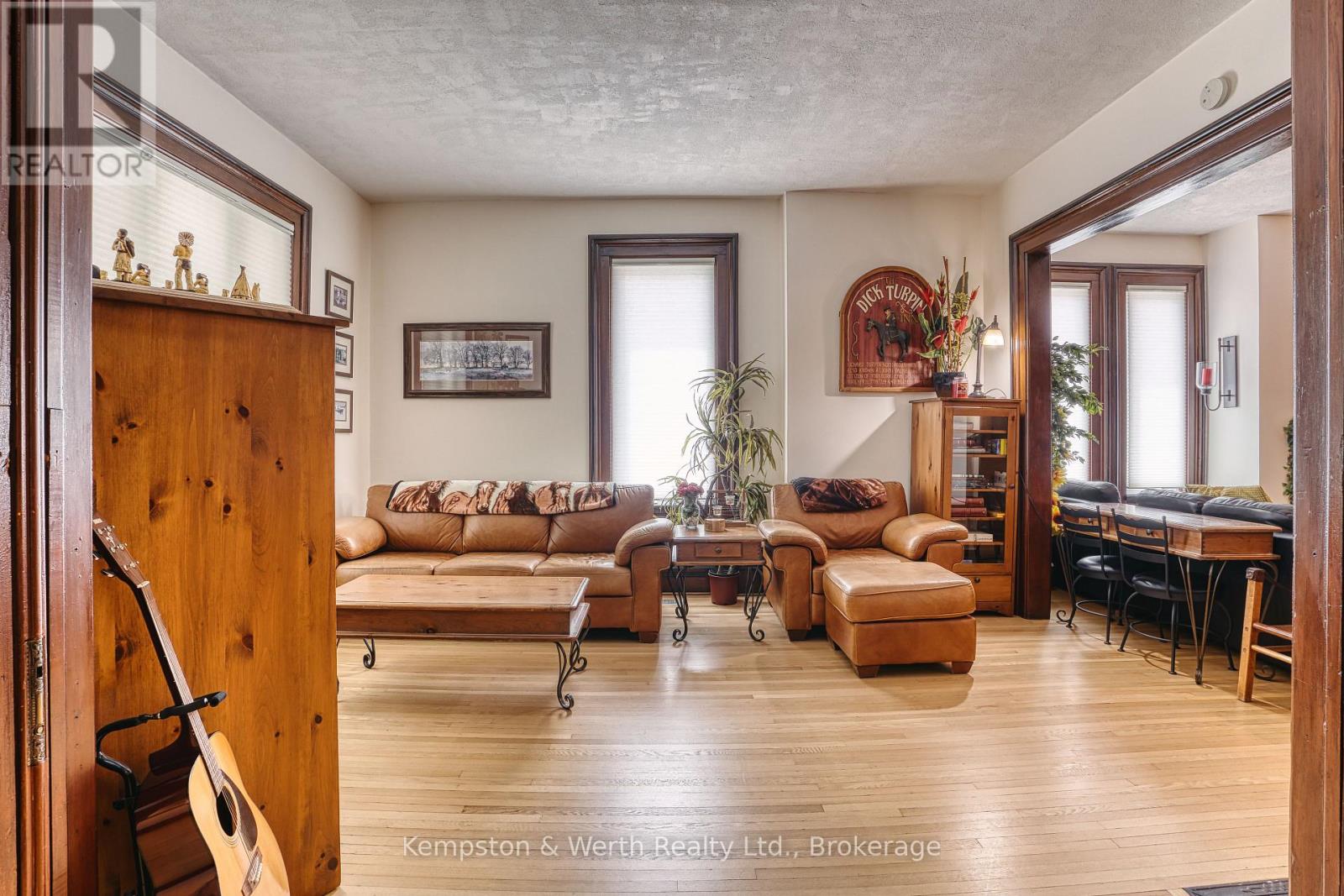 459 WALLACE AVENUE N - 19