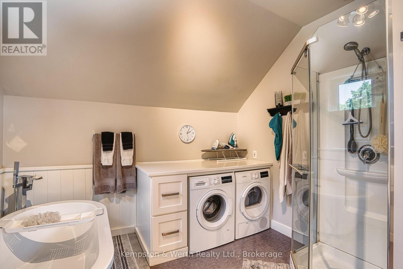 459 WALLACE AVENUE N - 42