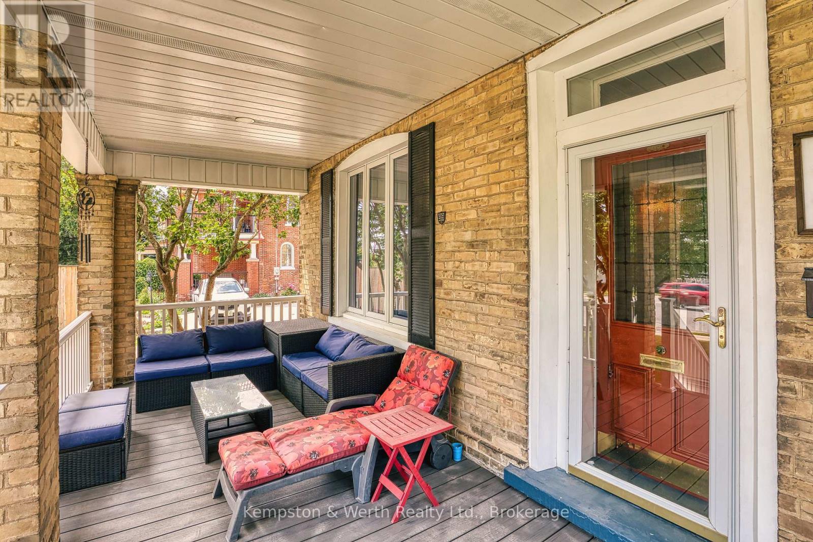 459 WALLACE AVENUE N - 6