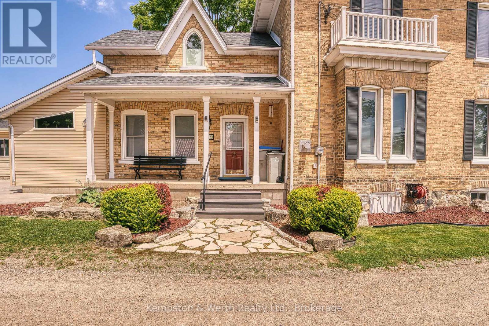 459 WALLACE AVENUE N - 7