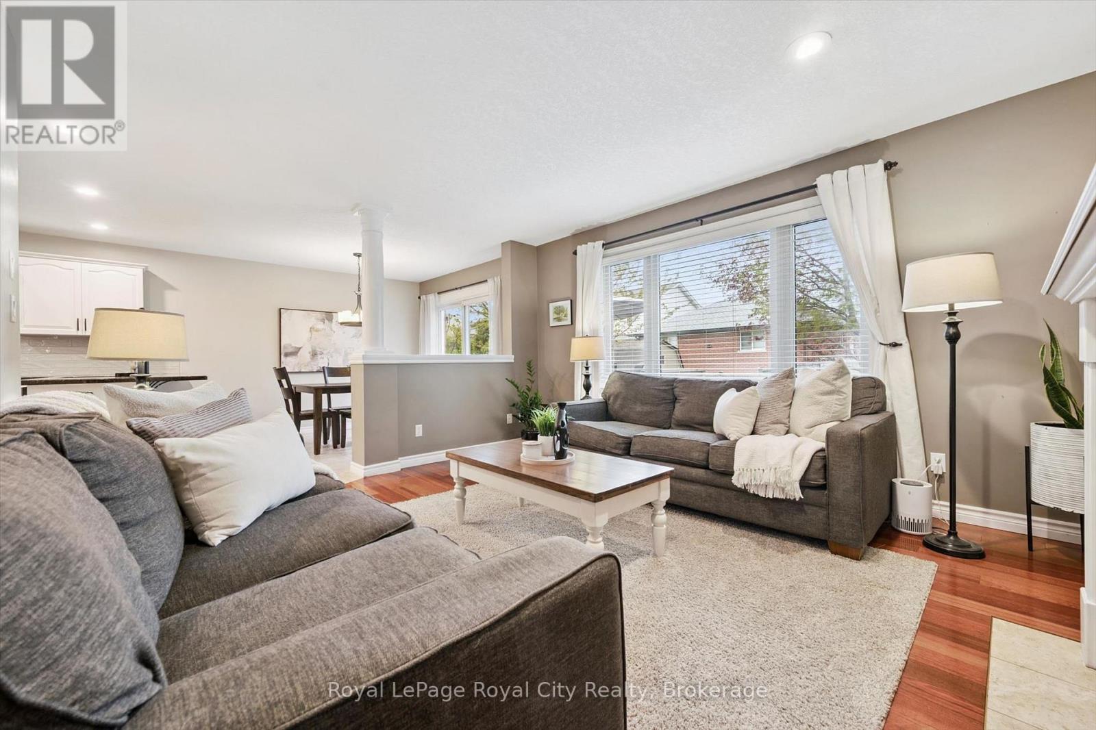17 CARROLL CRESCENT - 21