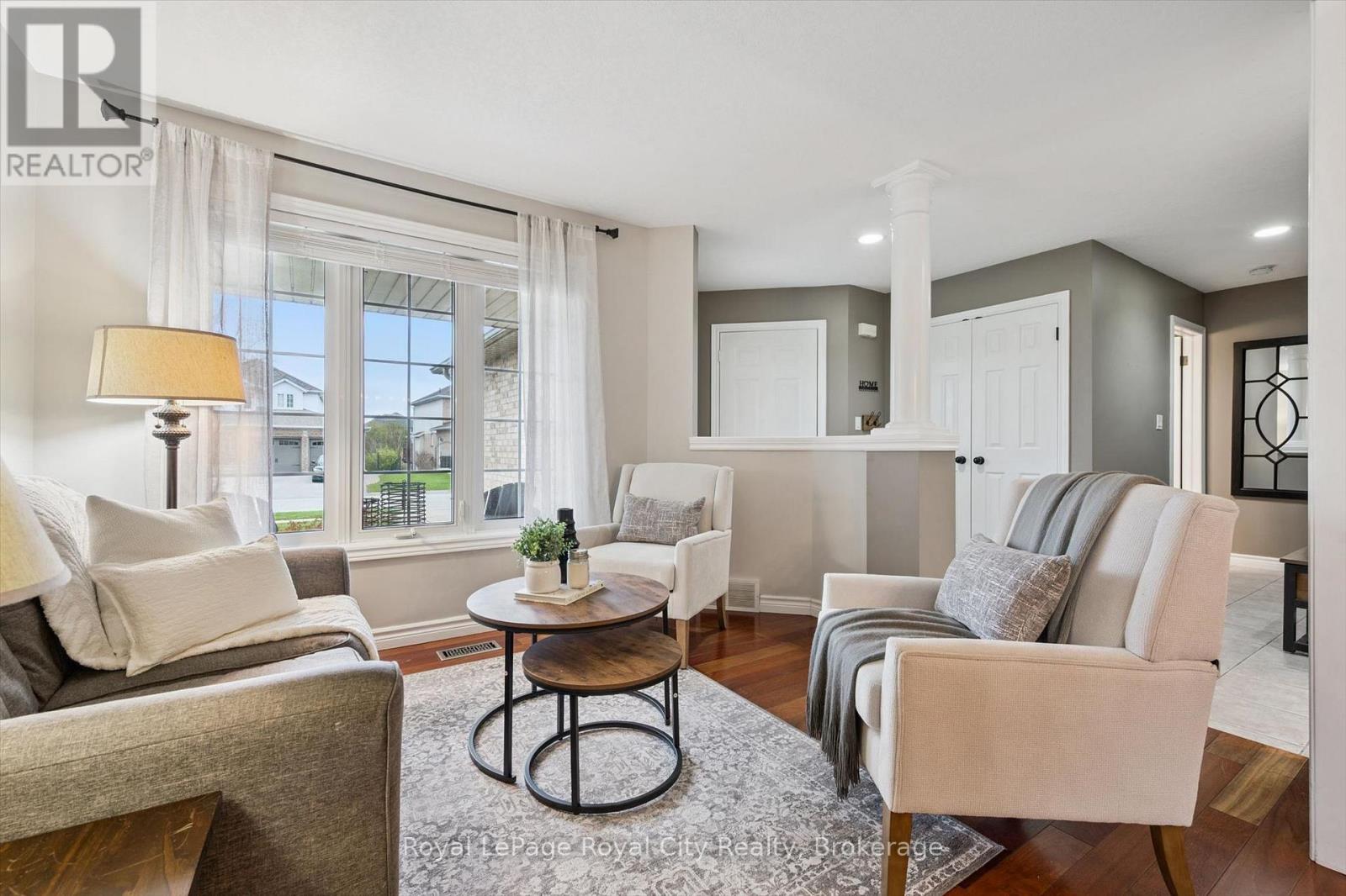 17 CARROLL CRESCENT - 6