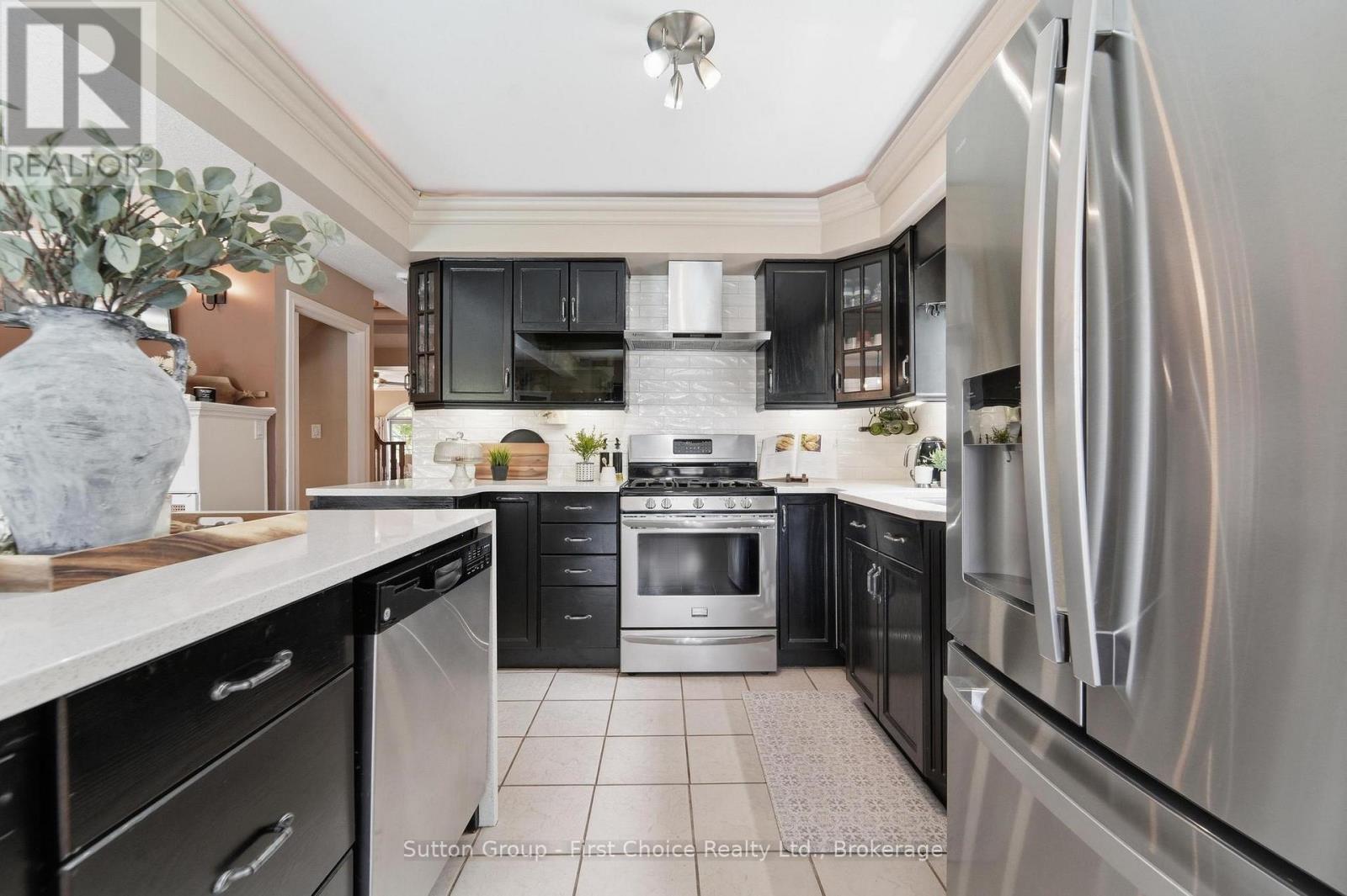 182 ROMEO STREET S - Image 14