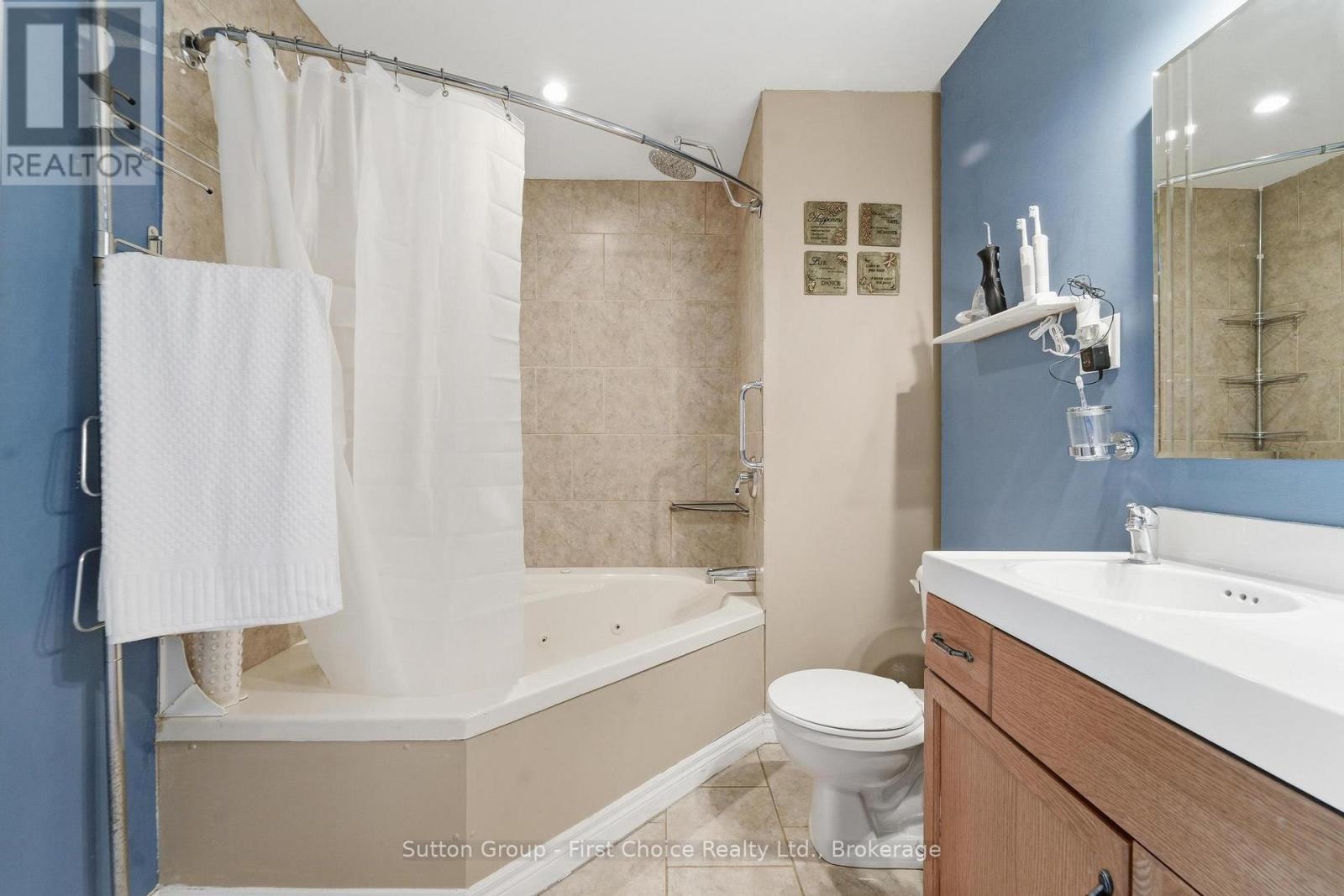 182 ROMEO STREET S - Image 22