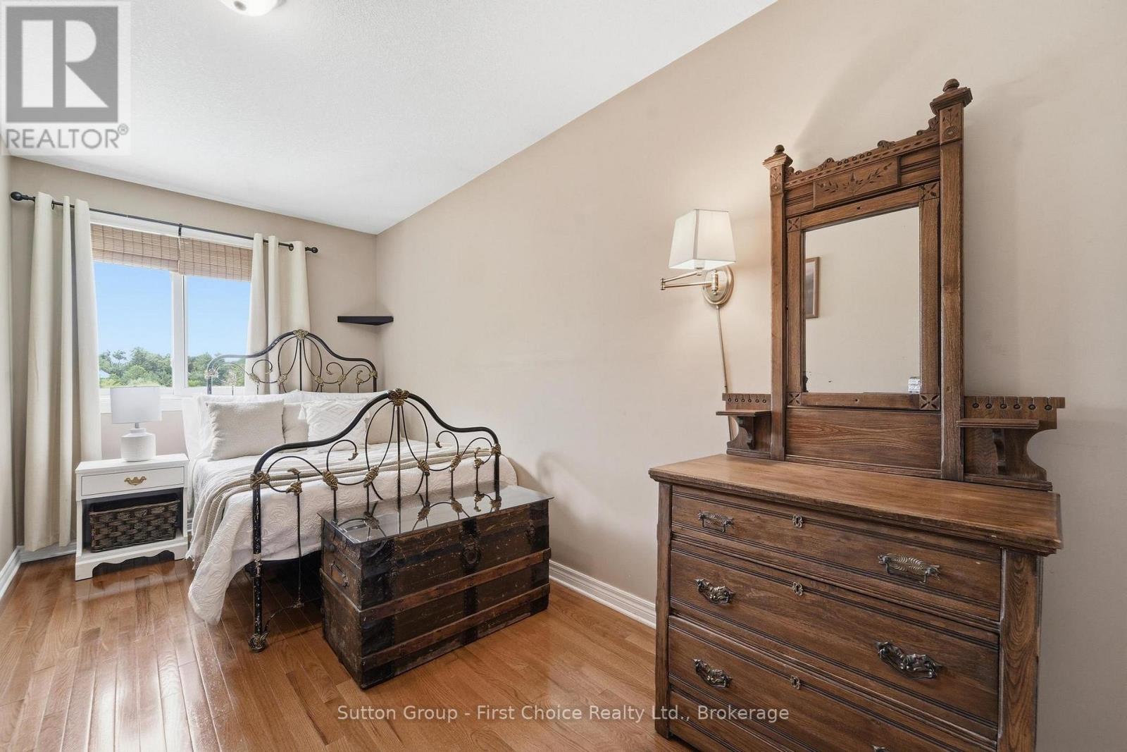 182 ROMEO STREET S - Image 25