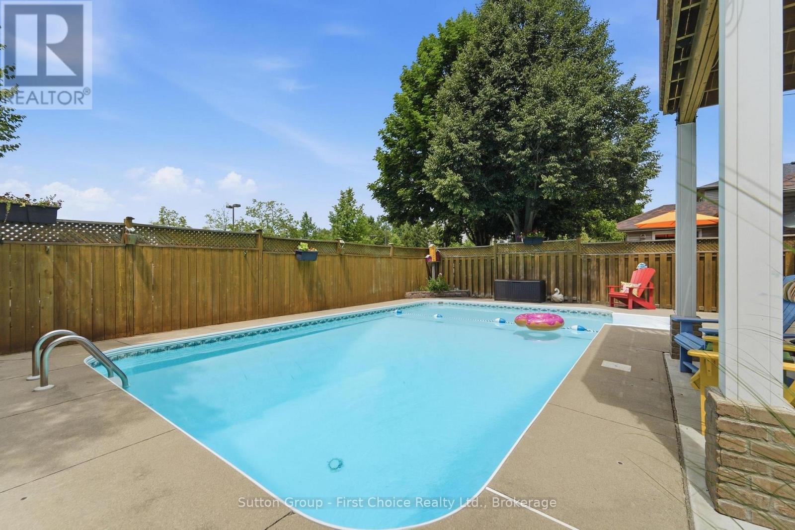 182 ROMEO STREET S - Image 33